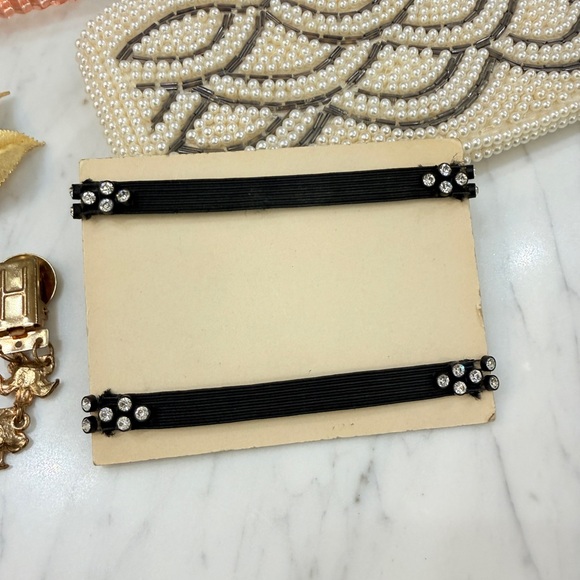 ♥️RESERVED♥️ 1950’s Rhinestone Shoe Straps, Sweater Clip, Beaded Bag, BKE Brooch - Picture 12 of 16